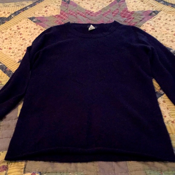 J. Crew Sweaters - Women’s J. Crew cashmere sweater size small